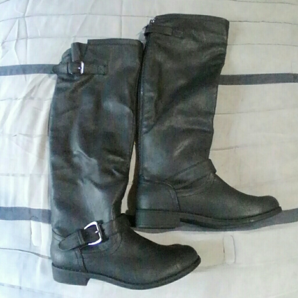 NWOT Isabella Boot size 7